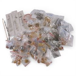 Quantity of costume jewellery, including stud earrings, pendant necklaces, bracelets and bangles etc