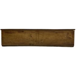 Late 20th century elm blanket box enclosed by hinged lid