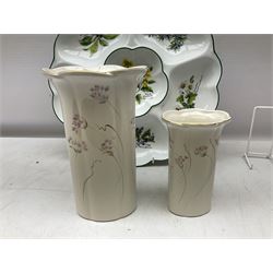 Wedgwood Countryware dinner wares, to include cruets, sauce boat and stand, two jugs etc, together with Wedgwood jasperware boxed HOW Group 40th Birthday 16.5cm plate, Royal Worcester 'Herbs' large sectioned dish and two Hornsea Windrush vases, Sorrento marquetry twin handled tray with musical motif to centre, L40cm, W Widdop brass carriage clock with quartz movement, pellet drum, Whitall Tatum Company No.1 glass insulator, silver plate and other misc etc