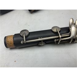 Lark M4001 four-piece clarinet; in fitted carrying case