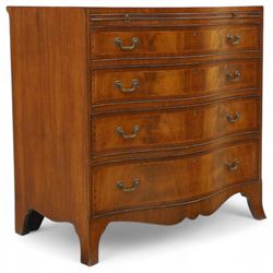 Early 20th-century Georgian design mahogany serpentine chest of drawers, rectangular-shaped top over a brush slide, and four long graduated drawers with brass swan neck handles, serpentine-shaped apron, raised on splayed front feet 