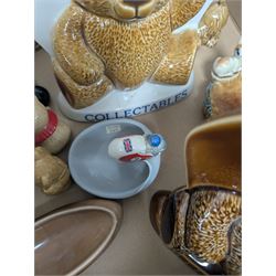 Wade ceramics, including Collectables Bears, animal figures, trinket boxes, vases etc
