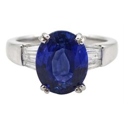 18ct white gold oval sapphire ring, with tapered baguette diamond shoulders, sapphire approx 4.15 carat