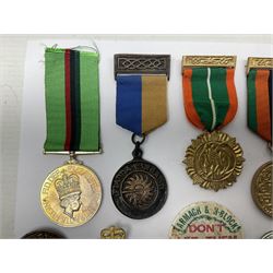 Small collection of Irish related medals, cap badges, buttons, political pin badges etc