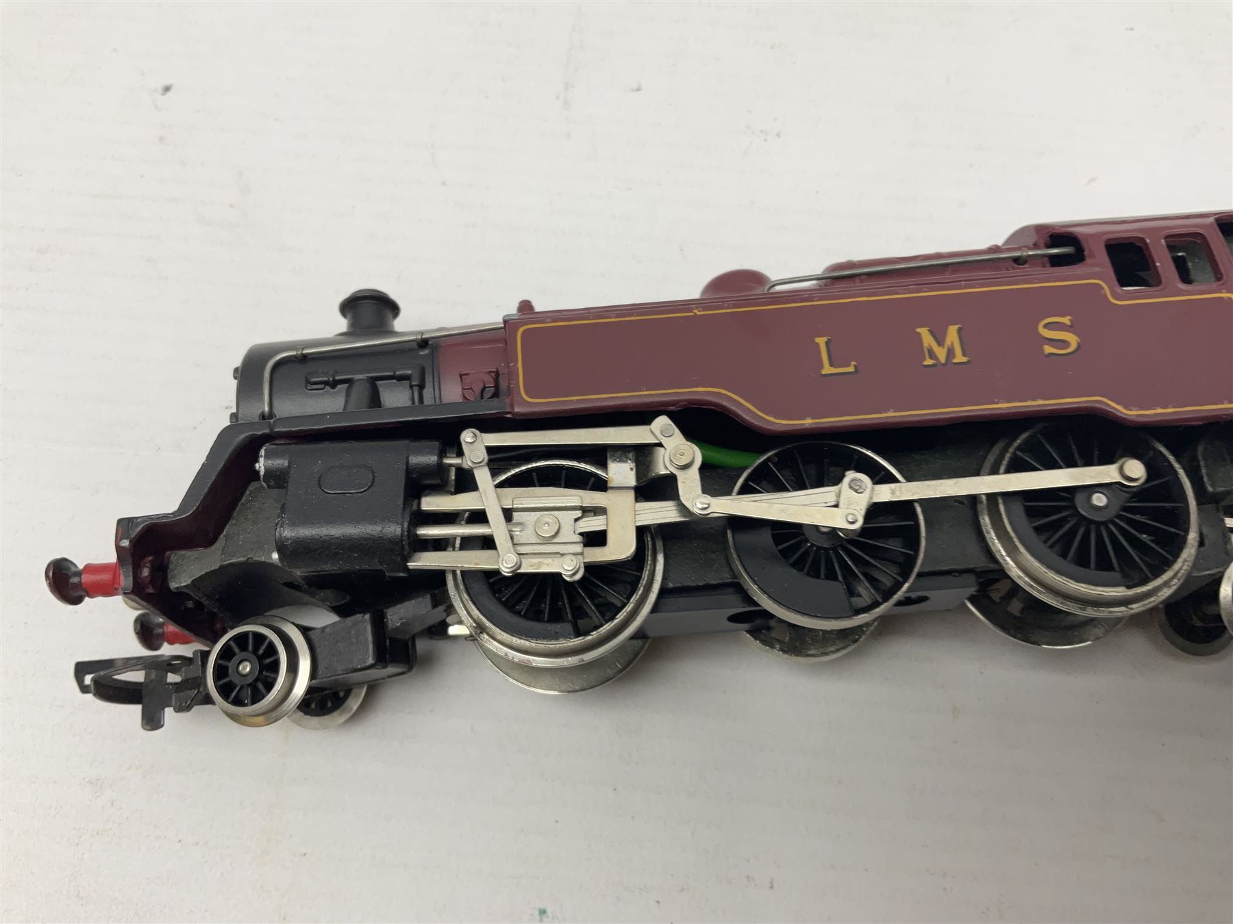 Wrenn '00' gauge - three 4MT Standard 2-6-4 tank locomotives - No.2679 LMS Lined Maroon; boxed with instructions; No.8230 in GWR Green; and No.80033 in BR Lined Black; both in associated Wrenn boxes (3)