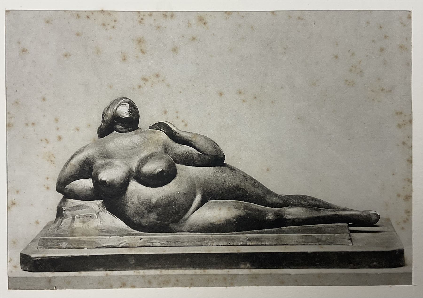 Scofield Thayer (American 1889-1982): 'Living Art' (Twenty Facsimile Reproductions after Paintings, Drawings and Engravings and ten photographs after sculptures by Contemporary Artists), limited edition portfolio of 400 printed at Ganymed Press, Berlin, 1923 
Notes: Scofield was an American Poet and Publisher and editor in chief of the Dial magazine. Living Art contains reproductions of what Thayer believed was the best in the art of the period, containing lithographs of works from his own collection by  Pablo Picasso, Henri Matisse, Gaston Lachaise, Marc Chagall and Edvard Munch. All the works within the folio were owned by Thayer and bequeathed to the MET museum. 