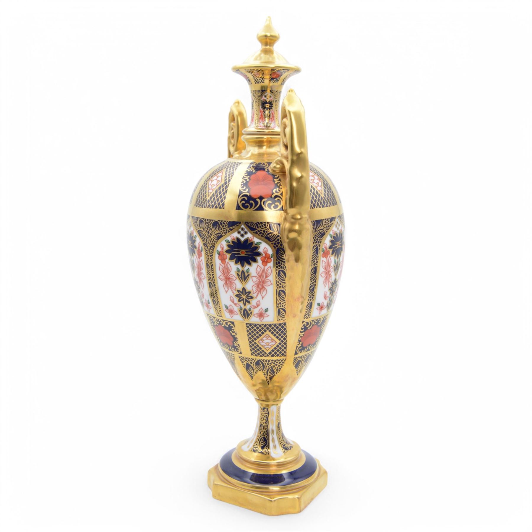 Royal Crown Derby Imari 1128 pattern twin handled urn, with printed marks beneath including year cypher 2005, second quality, H32cm