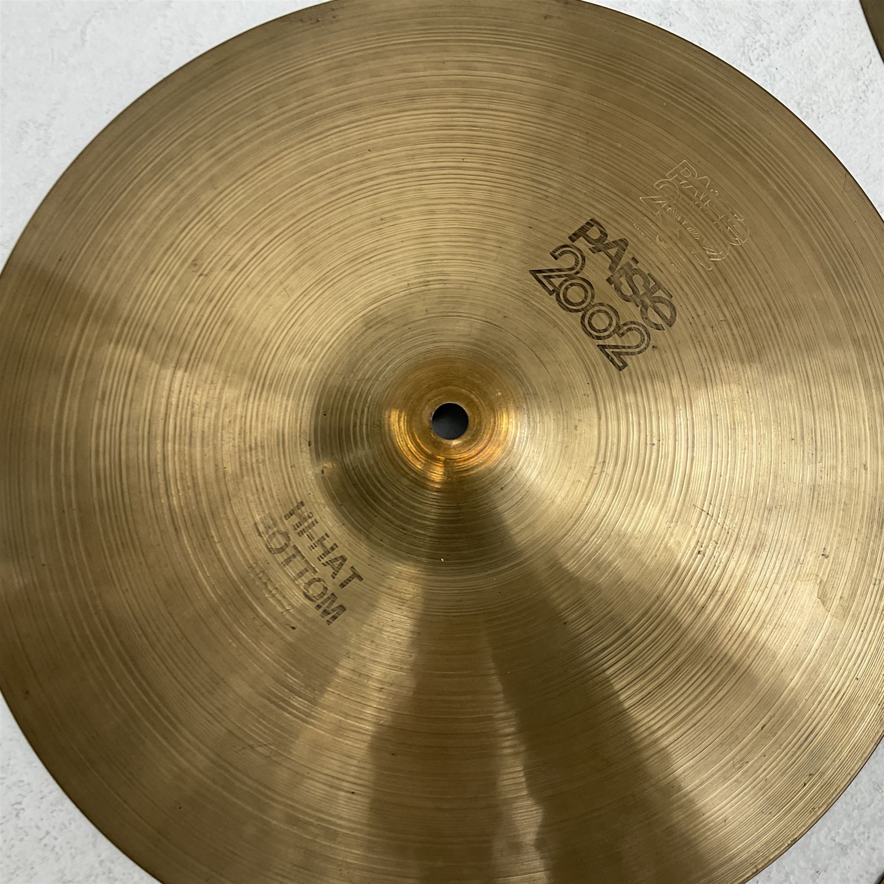 Graduated set of nine drum kit cymbals comprising Pearl 51cm (20