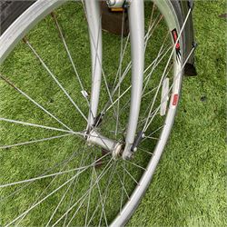 Raleigh air lite bike, padded brakes shimano gear shifters  - THIS LOT IS TO BE COLLECTED BY APPOINTMENT FROM DUGGLEBY STORAGE, GREAT HILL, EASTFIELD, SCARBOROUGH, YO11 3TX