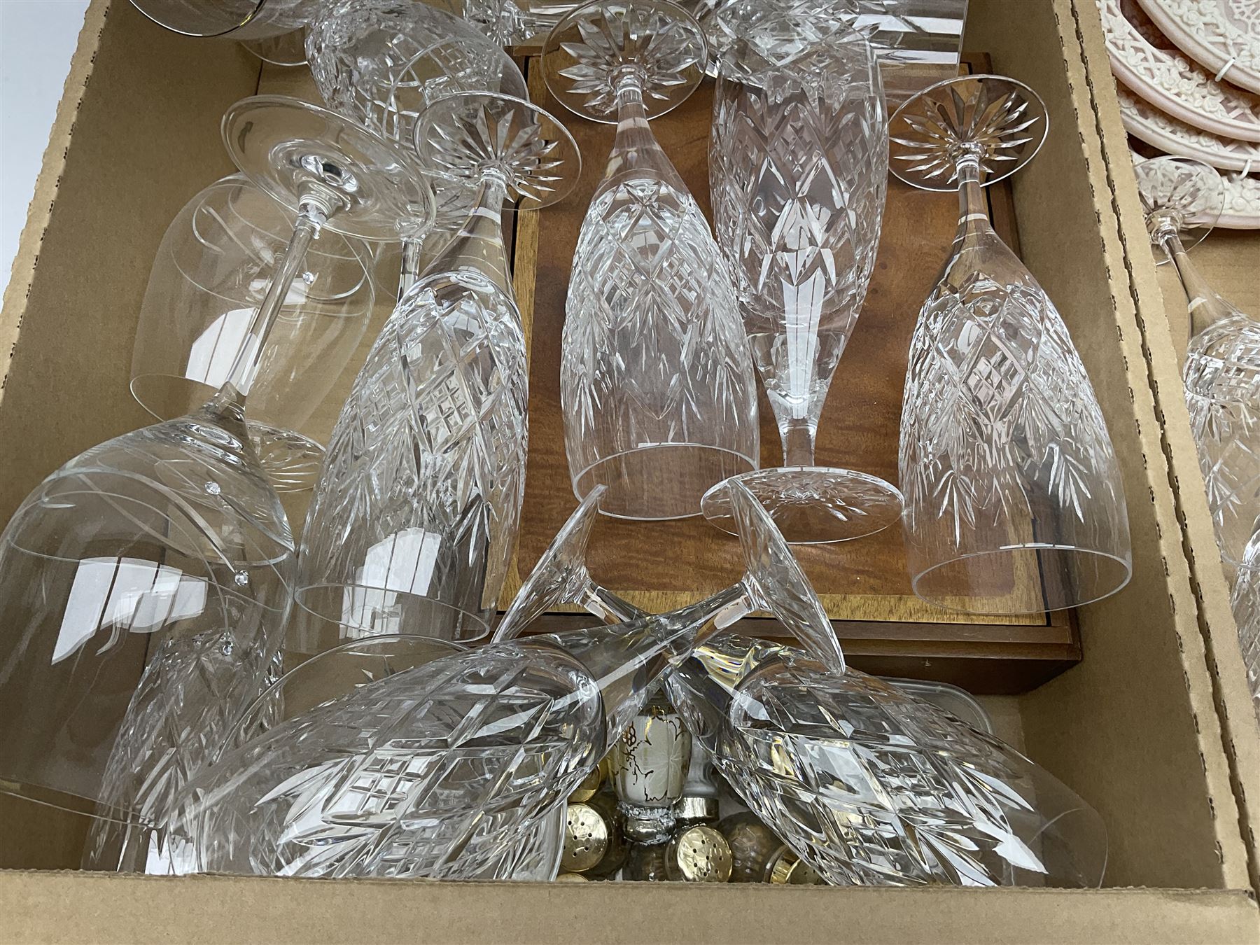 Bradford Exchange 'Shakespearean Lovers' collectors plates, continental figures, Royal Doulton and Dartington Crystal glassware and other ceramics and collectables, in three boxes