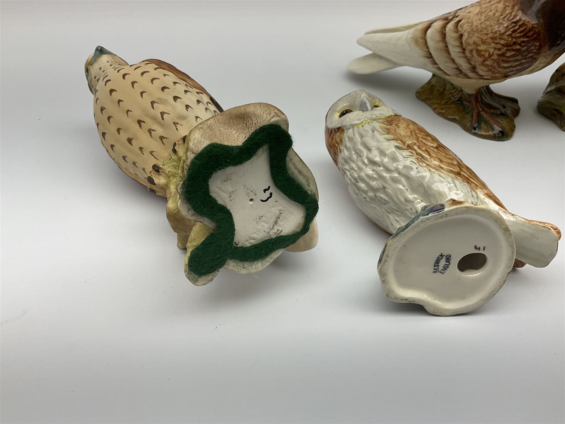 Collection of Beswick figures, to include wren model no 993, Greenfinch model no 2105, Robin model no 980, whitethroat model no 2106, stonechat model no 2274, chaffinch no 991, magpie model no 2305, etc.