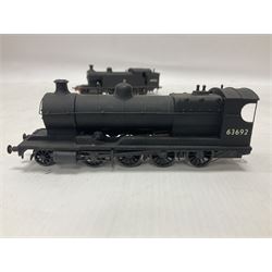 ‘00’ gauge - three kit built steam locomotives comprising Class O4 2-8-0 no.63692 finished in BR black; Class L1 2-6-4T no.67725 finished in BR black; Class T1 4-8-0T no.69922 in BR black (3) 
