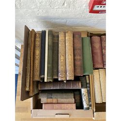 Large collection of 19th century and later books, themes including art, natural history, geography, etc, including Cassell’s Gazeteer of Great Britain and Ireland (six volumes), Tyrrell, The History of the War with Russia, Baxter’s British Flowering Plants (three volumes), Sidney, The Book of the Horse, The Book of the Dog, Bewick’s British Birds, etc (four boxes)