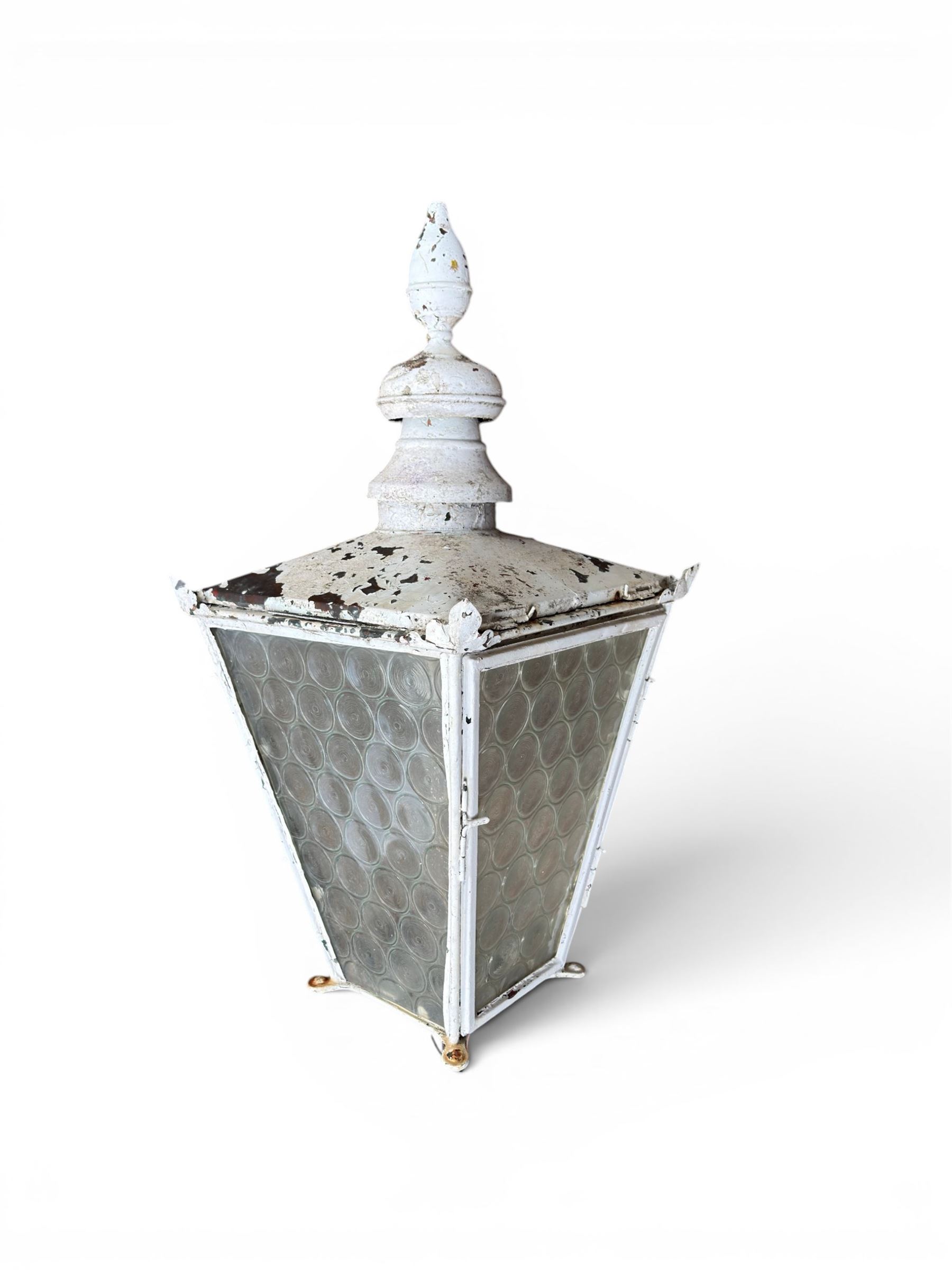 Foster & Pullen (Bradford est. 1896) - Good pair of late 19th century copper coach house or street lamps, painted in rustic white finish, with iron corner brackets, one with clear glass, the other with ring mottled glass, both converted to electricity, height with bracket 150cm