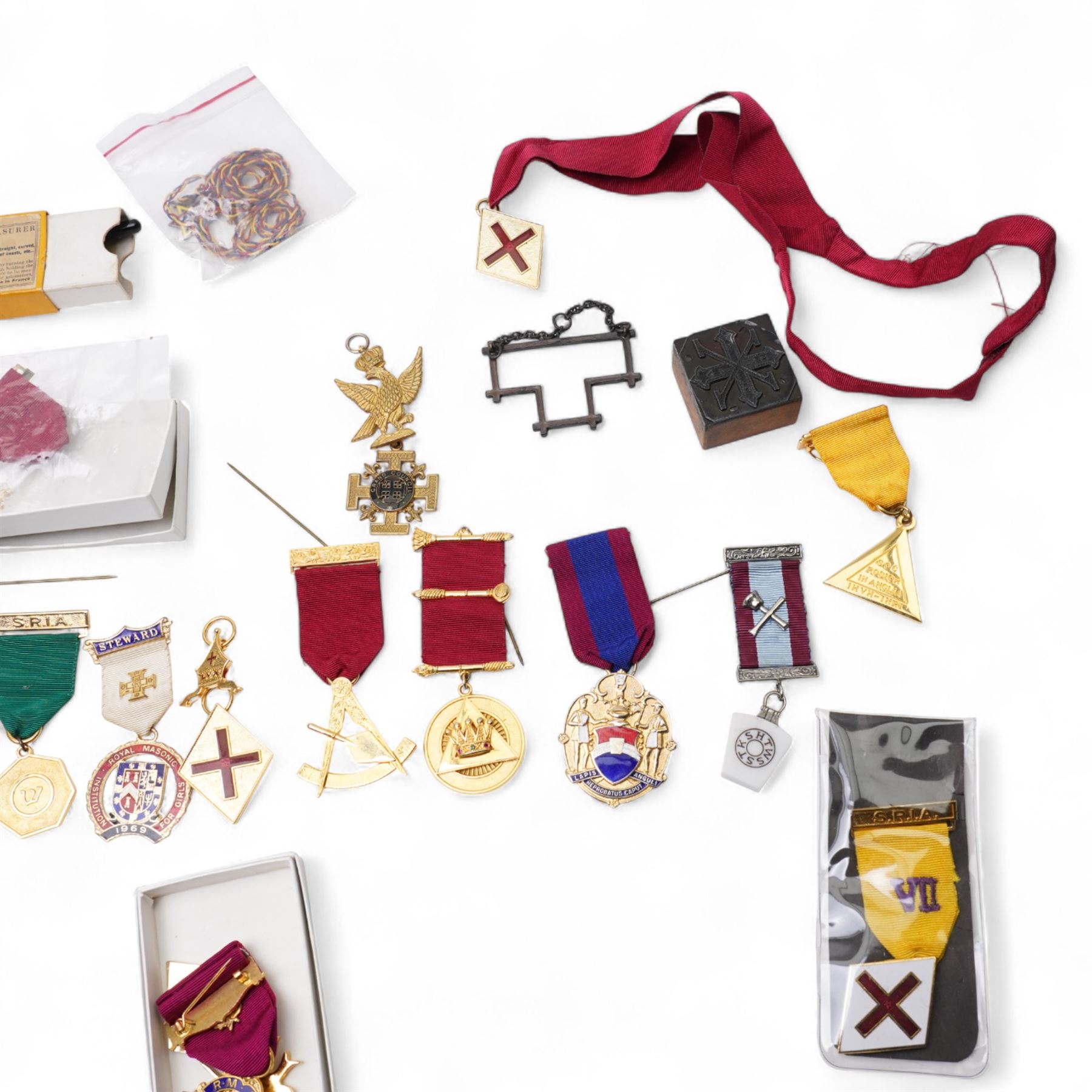 Victorian silver gilt Masonic Rose Croix collar jewel London 1875 Maker Henry Thomas Lamb, Scarborough Lodge silver gilt and enamel Past Masters Jewel, Malta Grand Craft collar jewel, silver and enamel Royal Order of the Red Branch and various other Masonic jewels 