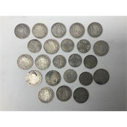 Approximately 300 grams of Great British pre-1920 silver coins, comprising half crowns, florins and shillings, including Queen Victoria 1900 half crown, King Edward VII 1907 and 1910 half crowns, etc. 