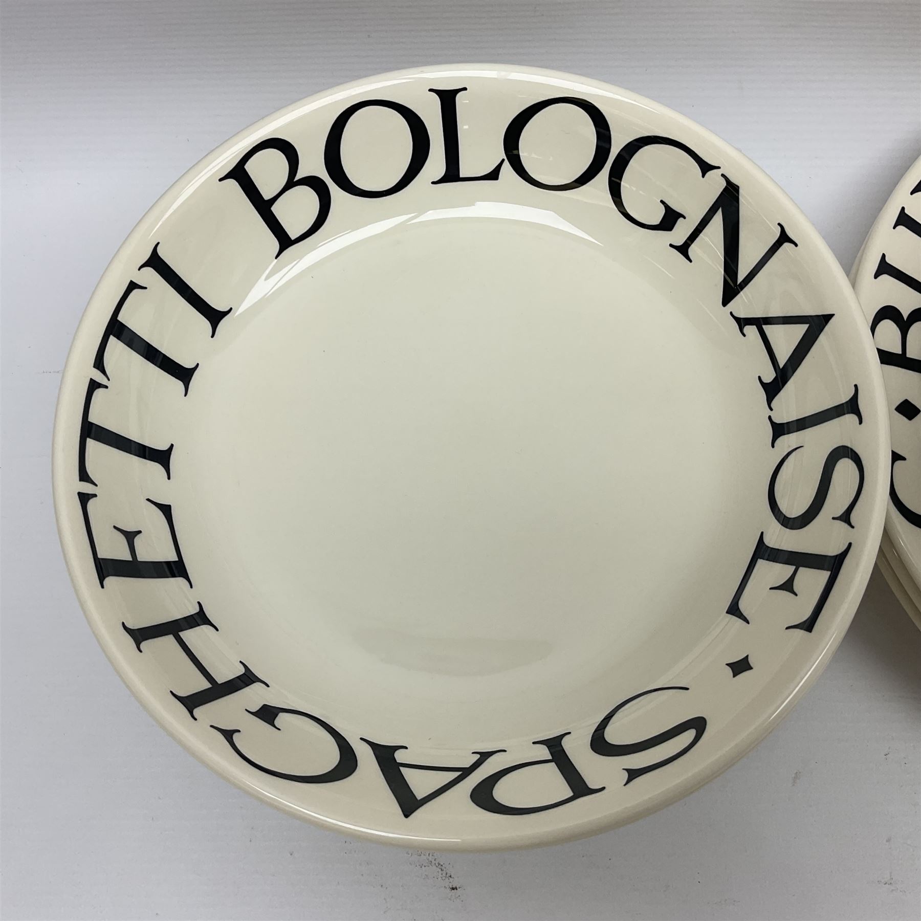 Emma Bridgewater part dinner service in Black Toast pattern, including six dinner plates, eight pasta plates in two sizes, ten side plates etc (31)