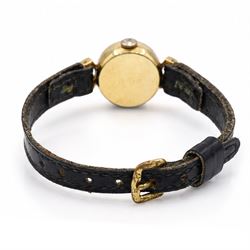 Omega ladies 18ct gold manual wind wristwatch, Cal. 483, gilt dial with diamond and dot hour markers, Helvetia hallmark,