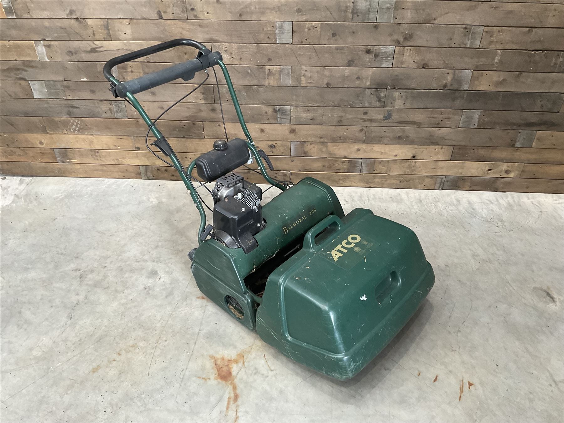 Atco Balmoral 20s petrol cylinder lawnmower with box