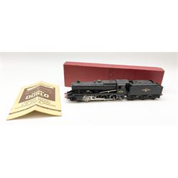 Hornby Dublo - two-rail 2225 Class 8F 2-8-0 Freight locomotive No.48109, in plain red box with instructions, tested tag and oil