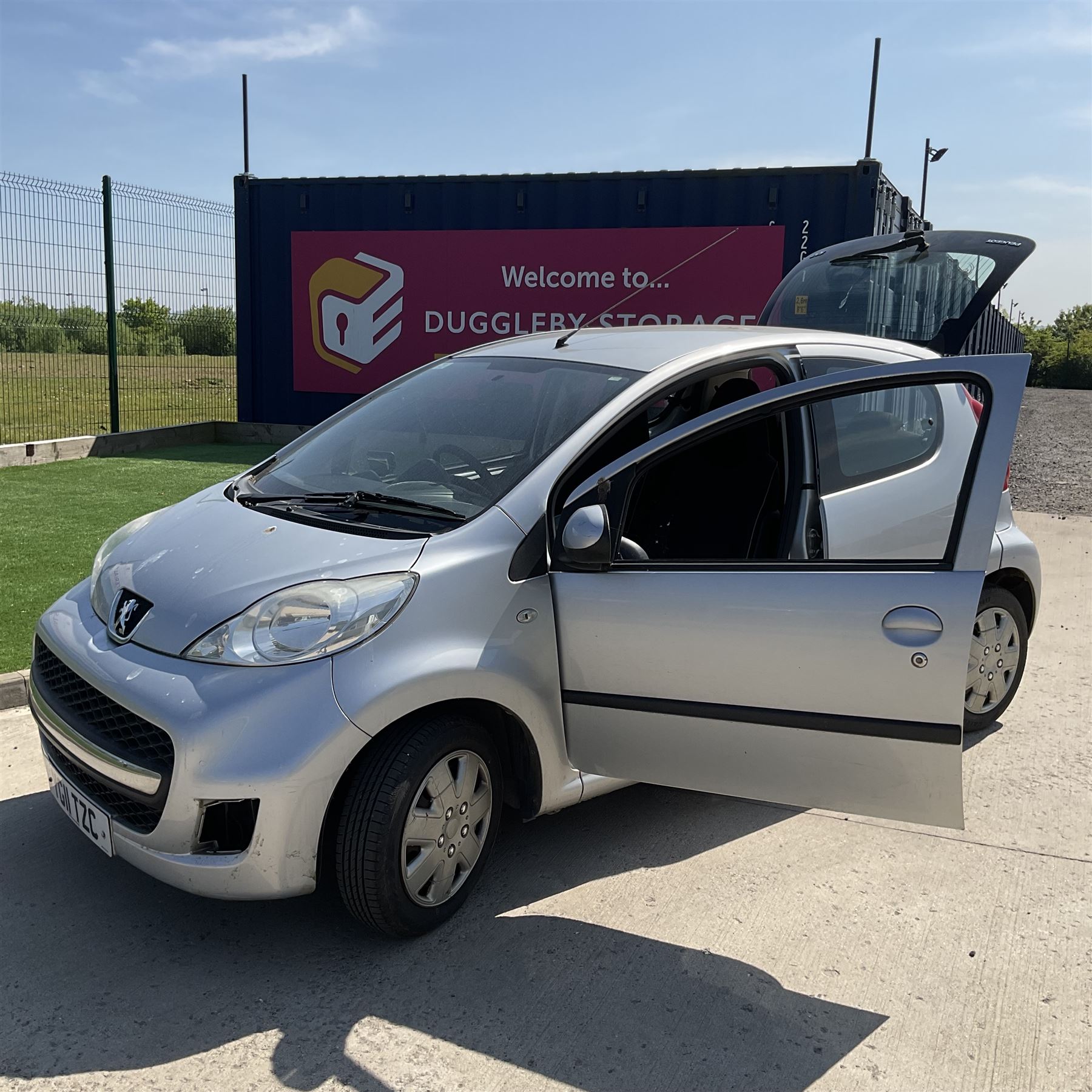 Peugeot 107, 998cc petrol YG11 TZC MOT - 15 February 2025, single key, V5 present, 105k miles - THIS LOT IS TO BE COLLECTED BY APPOINTMENT FROM DUGGLEBY STORAGE, GREAT HILL, EASTFIELD, SCARBOROUGH, YO11 3TX