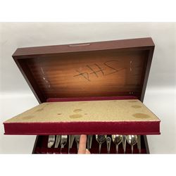 Canteen of Sheffield silver plate cutlery in wood case