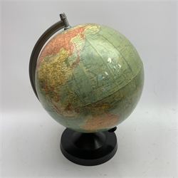 Rath Political Globe - published by Veb Rathgloben-Verlag Leipzig Oktober 1980, scale 1: 38600000, D33cm H46cm