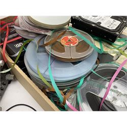 Realistic TR-3000 Logic Control stereo tape deck reel to reel HiFi, with a large collection of reels 