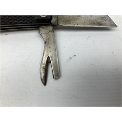 WW2 British army folding jack/clasp knife with blade and can opener marked with broad arrow and date 1944; a similar unmarked British army folding three-blade knife; and another later similar British Army knife marked Wade & Butcher Sheffield England (3)