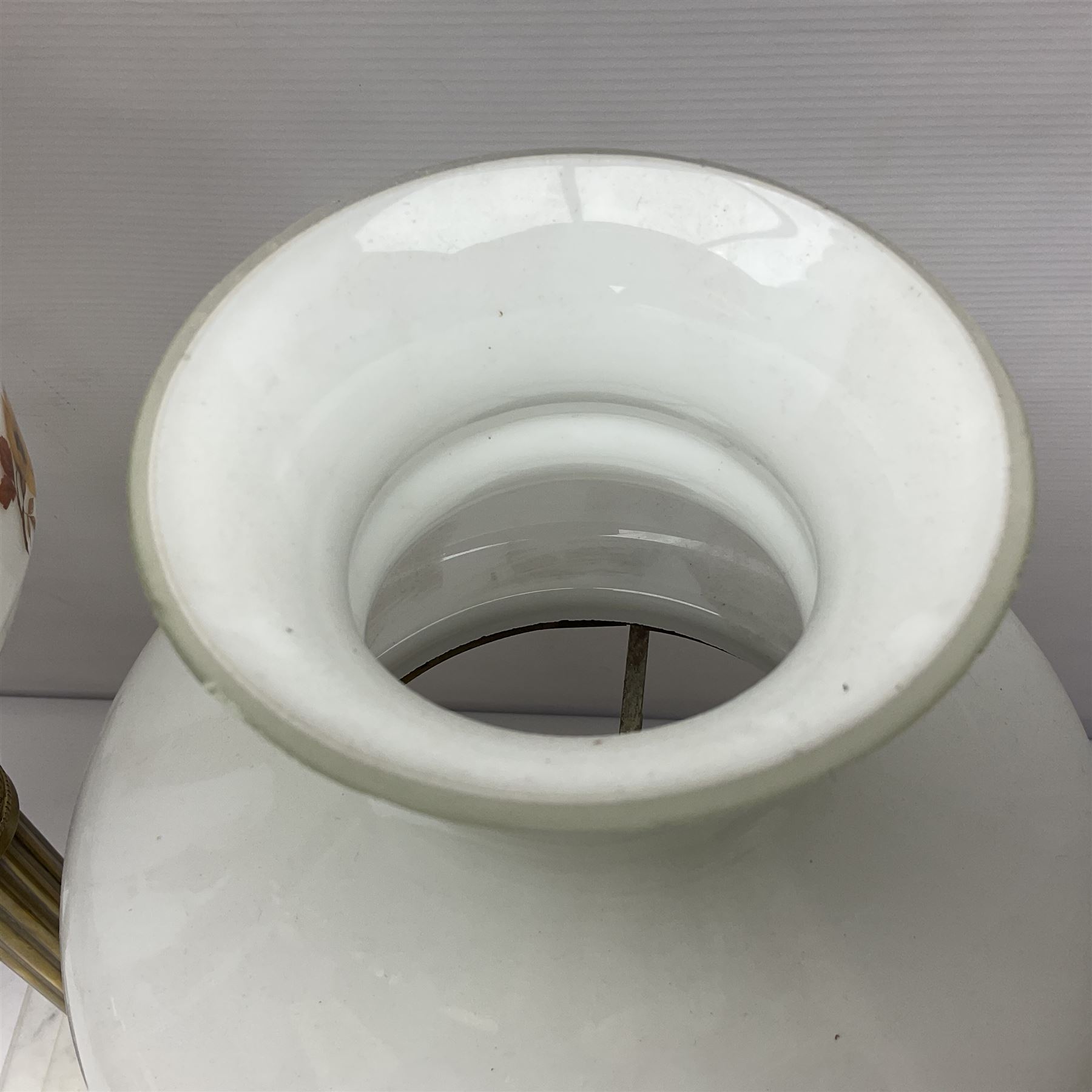 Brass Corinthian column oil lamp, upon stepped marble base, together three other brass table lamps, tallest H68cm