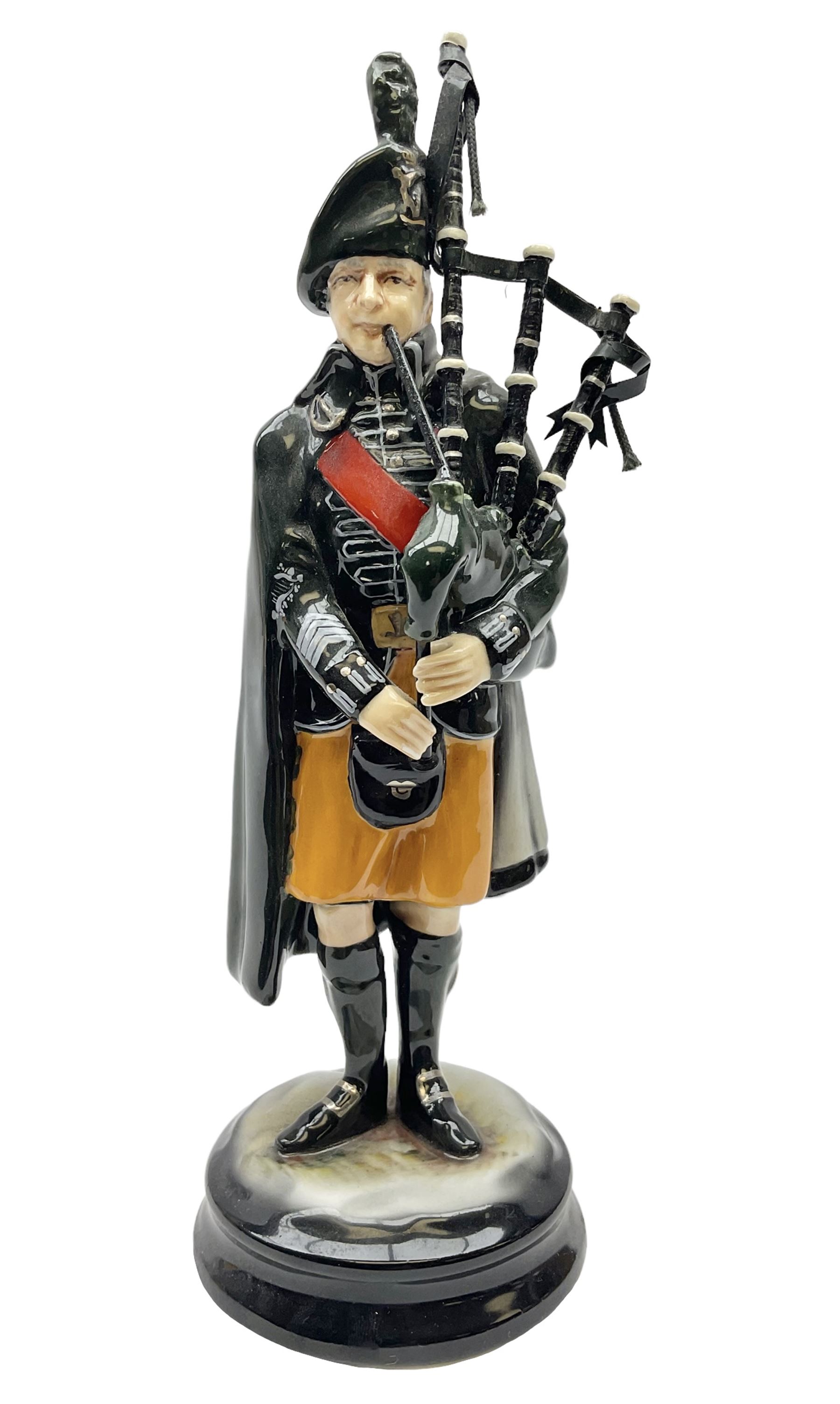 Michael J Sutty limited edition figure, Pipe Player, The Royal Irish Rangers 1980's, 241/250, H22cm