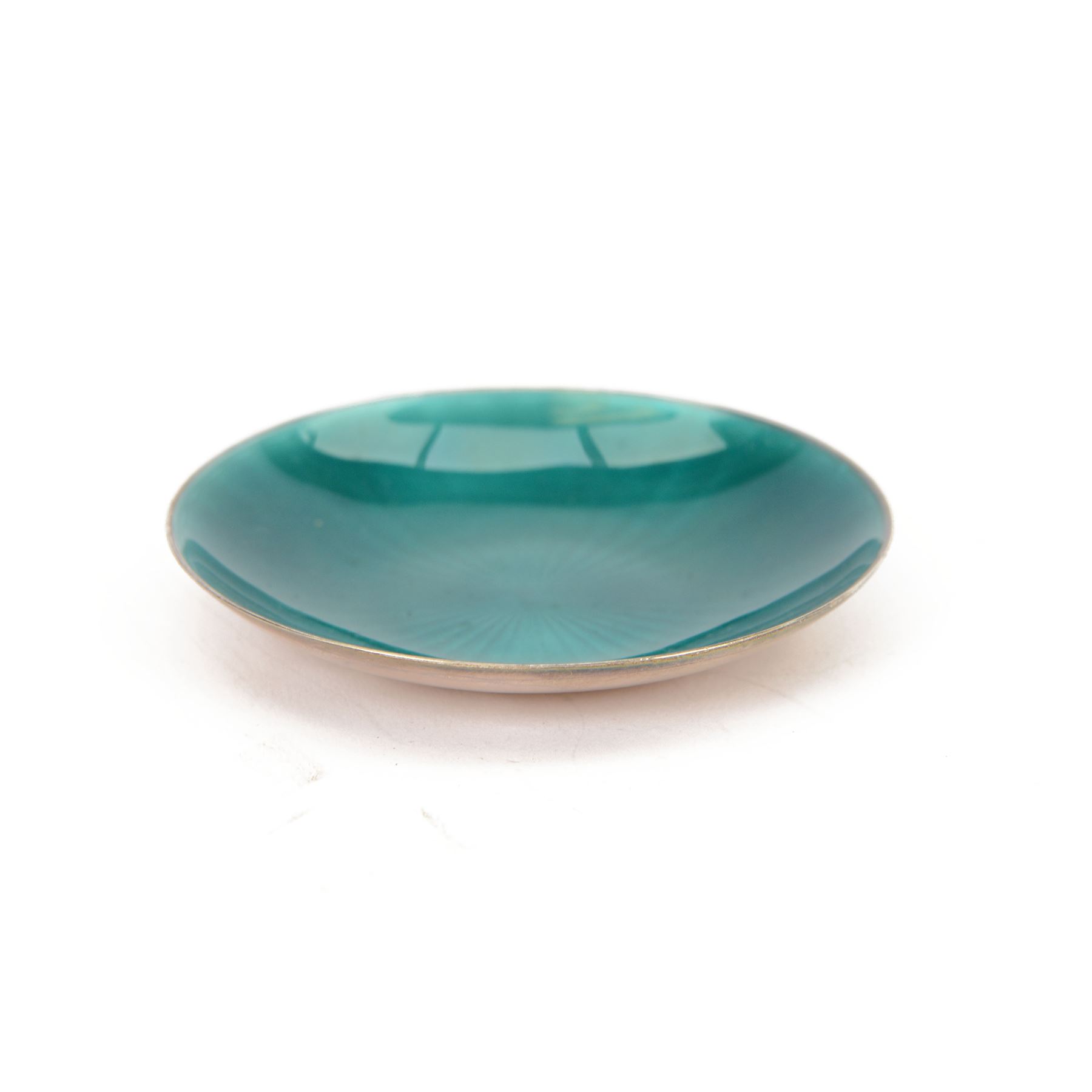 Mid 20th century Norwegian silver and guilloche enamel trinket dish by David Andersen, of circular form, with green guilloche enamel centre, stamped beneath D-A 925S Norway Sterling, D8cm