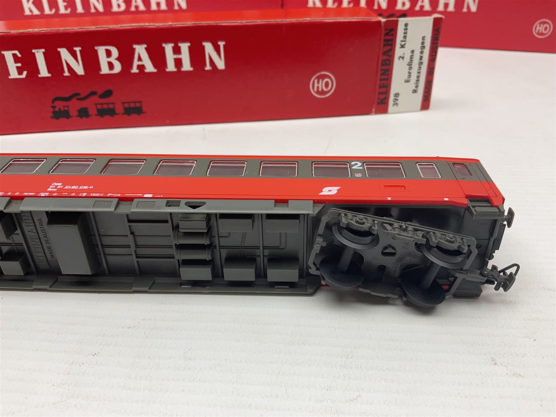 Kleinbahn HO gauge - thirteen passenger coaches - five 398 2.Klasse Eurofima Reisezugwagen; four OBB 387/1 D-Zugwagen; two 385 Schlafwagen; and two 370 Personenwagen 2 achsig; all boxed (13)