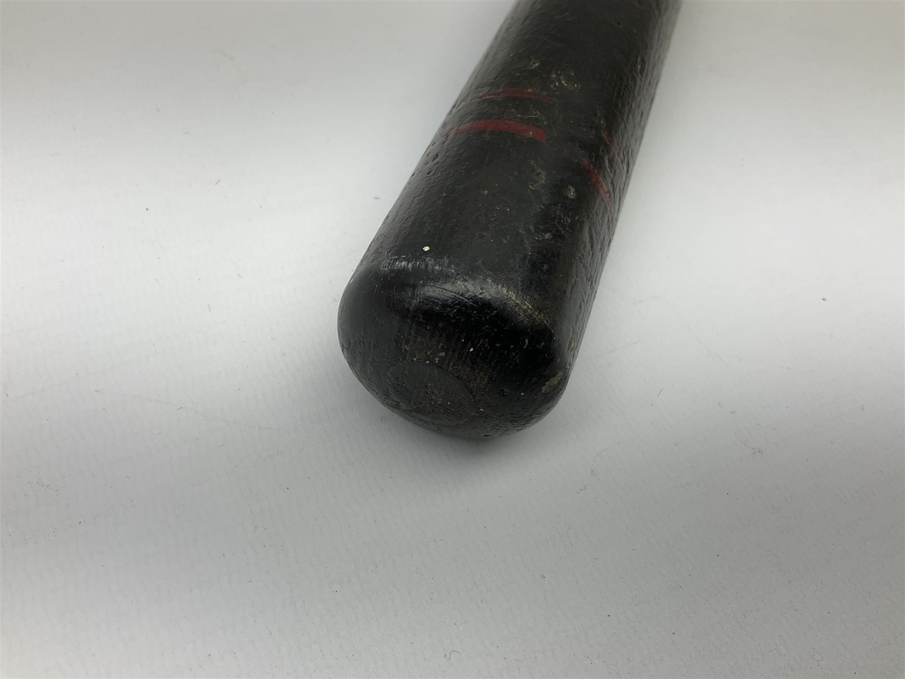 City of Hull Police - Victorian painted ebonised truncheon with Royal crest, Victoria cypher, 'City of Hull' and 1864 L43cm  