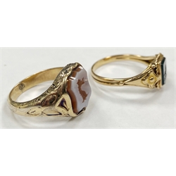 Victorian 15ct gold bloodstone lion intaglio, shield shaped signet ring and a 9ct gold agate dragon intaglio ring