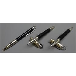  Writing Instruments - Montblanc Starwalker set of three fountain pen with '14k' gold nib, ballpoint pen and fine liner, cased, all with warranty/service guide (3)   