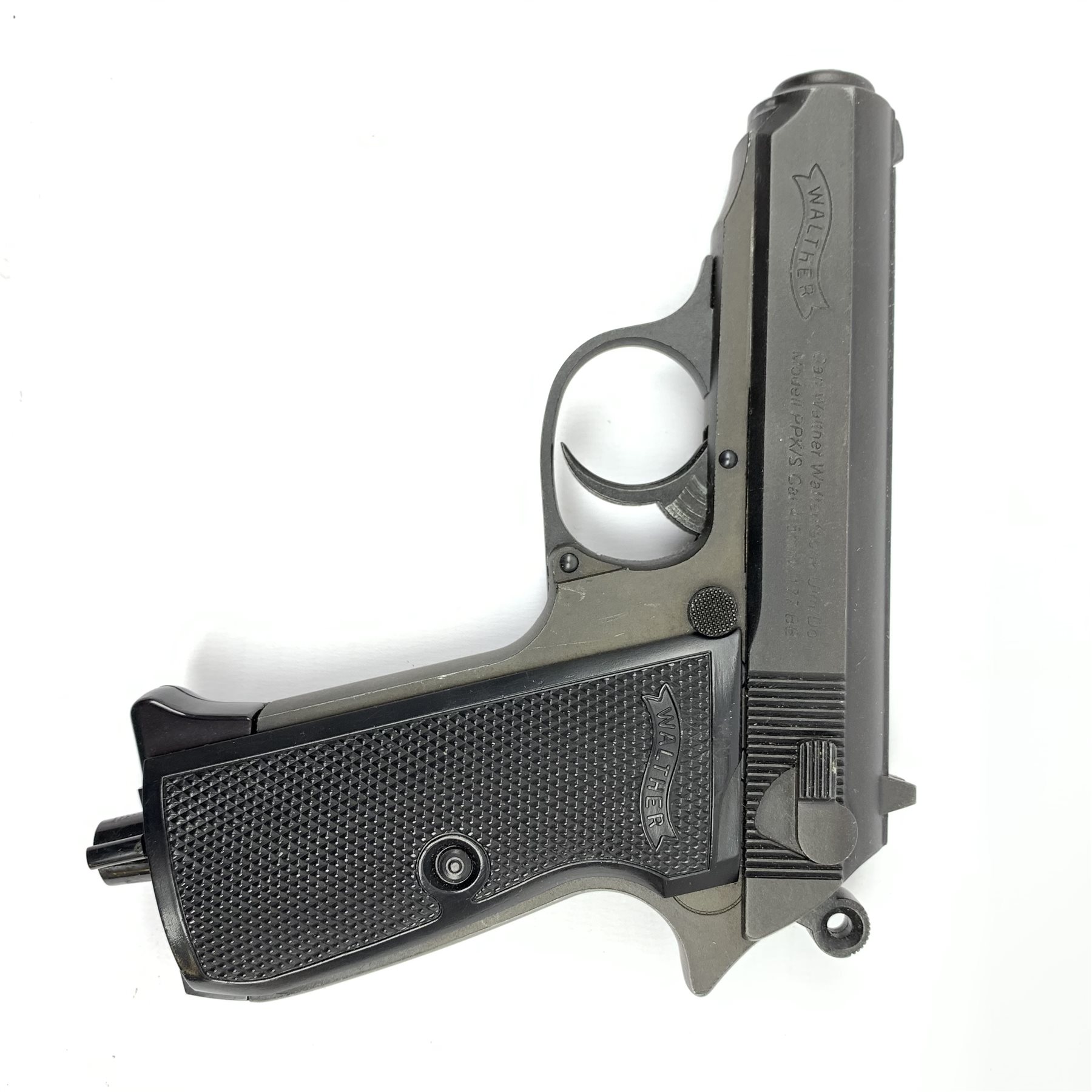 Walther PPK/S .177 BB CO2 pistol L17cm. Looks virtually unused in box.