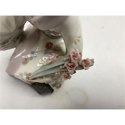 Two Lladro Japanese Ladies figures, comprising Kiyoko no 1450 and Yuki no 1448, both issued 1983, retired 1998, largest example H20cm