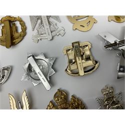 Military badges - approximately eighty predominantly staybrite glengarry, cap and collar badges and small quantity of plastic badges