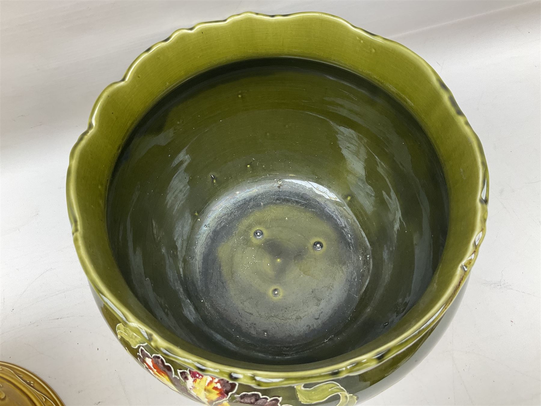 Wedgwood majolica comport, moulded with basket weave and foliage decoration, together with Imperial & Bonn and Sylvac jardinières, sylvac H18cm