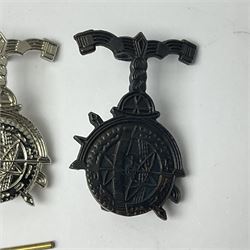 Three Popski's Private Army No.1 Demolition Squadron cap badges (3)