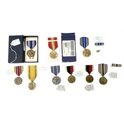 Nine American medals including WW2 Navy and Army Occupation medals, 1939-41 Defence Medal, boxed National Defence Medal and bar, South West Asia Service with bar, Air Force, National Guard and Military achievement medals etc (9)