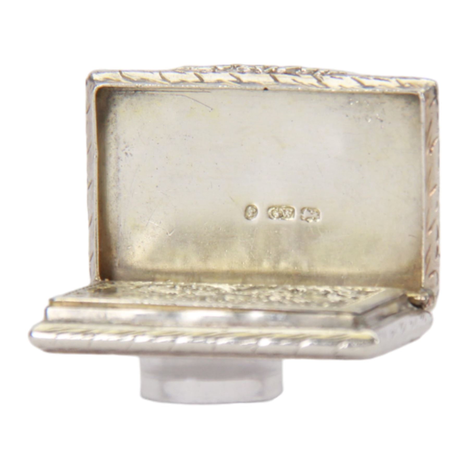 Victorian silver castle-top vinaigrette, of rectangular form, the hinged cover relief embossed with Windsor Castle, opening to reveal a foliate pierced grille, hallmarked Gervase Wheeler, Birmingham 1839, W4cm
