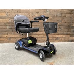 GoGo Elite Traveller four wheel electric