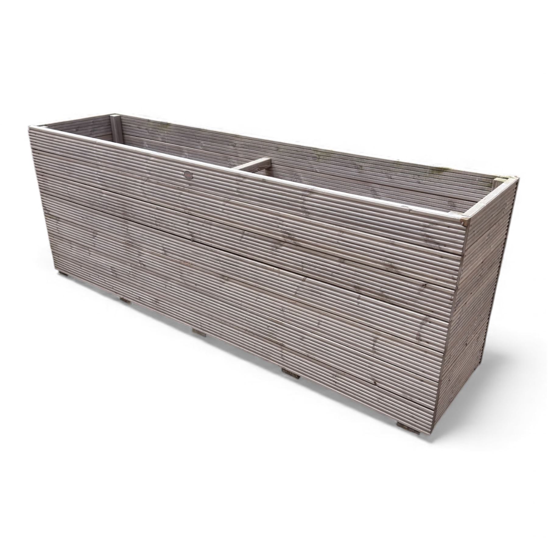 Large Decking planter with centre braces