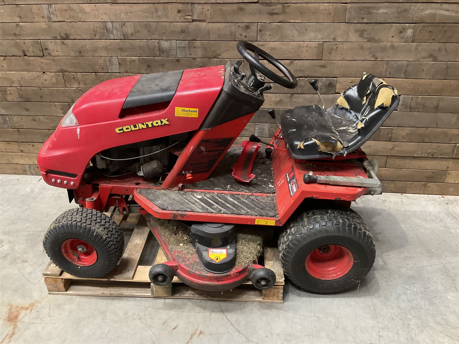 Countax K18 Twin ride on lawnmower 42” cut, with trailer and attachment 