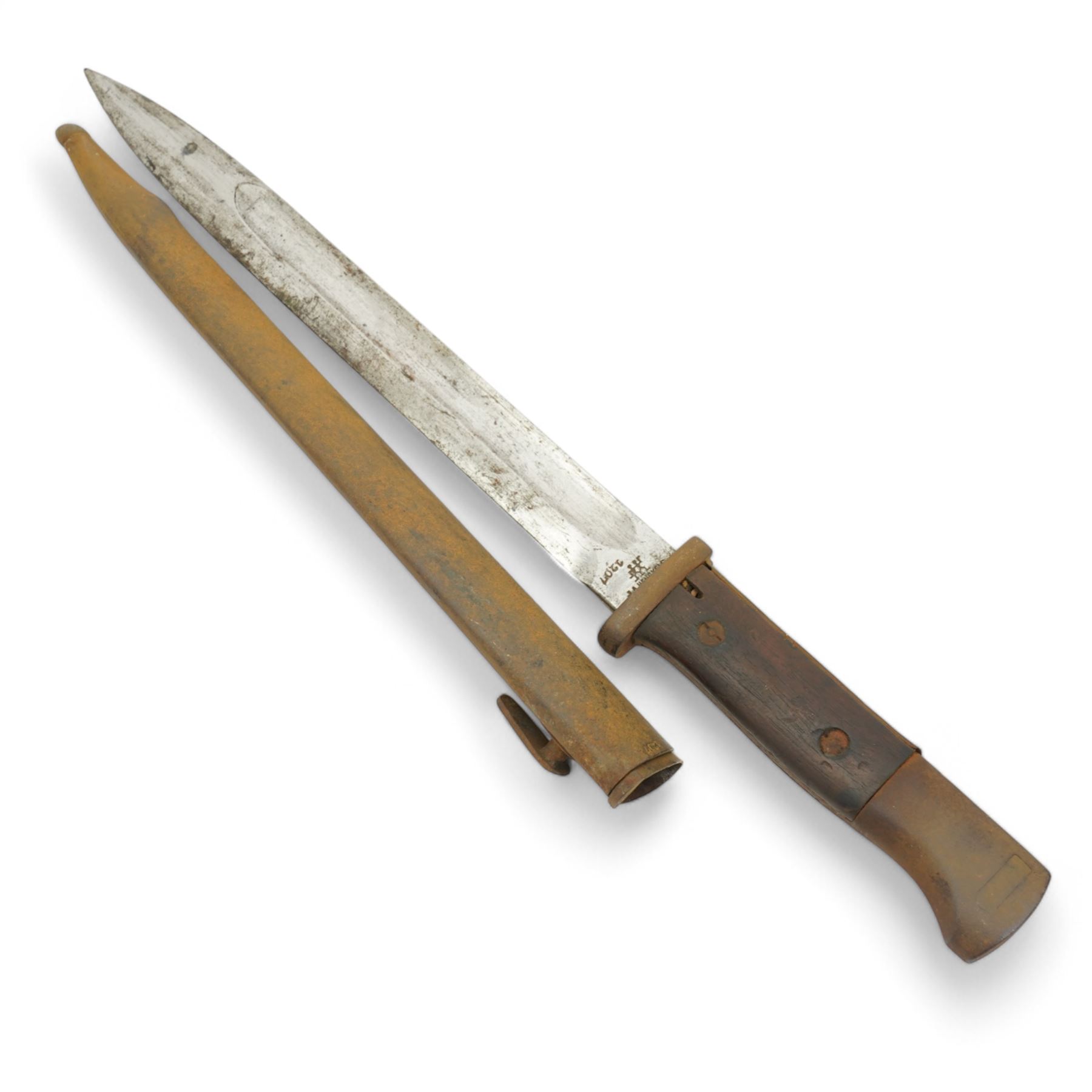 German World War I bayonet by J A Henckels and a Meerschaum pipe in case (2)