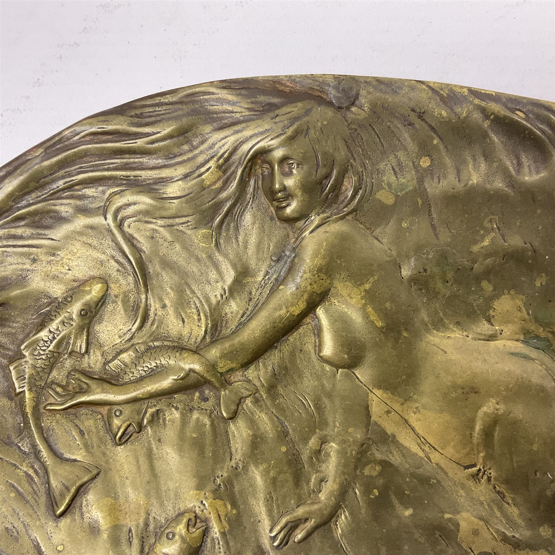 Bergman Art Nouveau bronze dish, of naturalistic shell form upon four shell feet, the centre decorated in relief with a mermaid amongst fish and sea horses, with Bergman mark and impressed Geschutzt 5070 beneath, L36cm