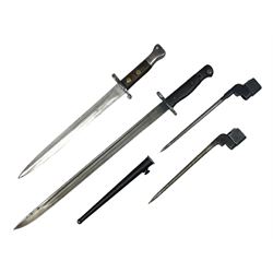 British No.4 Mk.II spike bayonet, with 20cm round steel blade; in steel scabbard L26cm overall; another lacking scabbard; Enfield SMLE 1907 pattern bayonet; and Lee Metford Pattern 1888 Mk.II bayonet; both lacking scabbard (4)