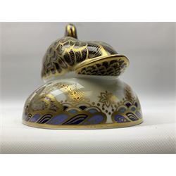 Royal Crown Derby paperweight, Black Swan, limited edition 1524/2002 with gold stopper and printed mark beneath 